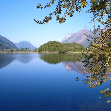 Villaggio Turistico Il Lago Dorato Carlazzo Dış mekan fotoğraf