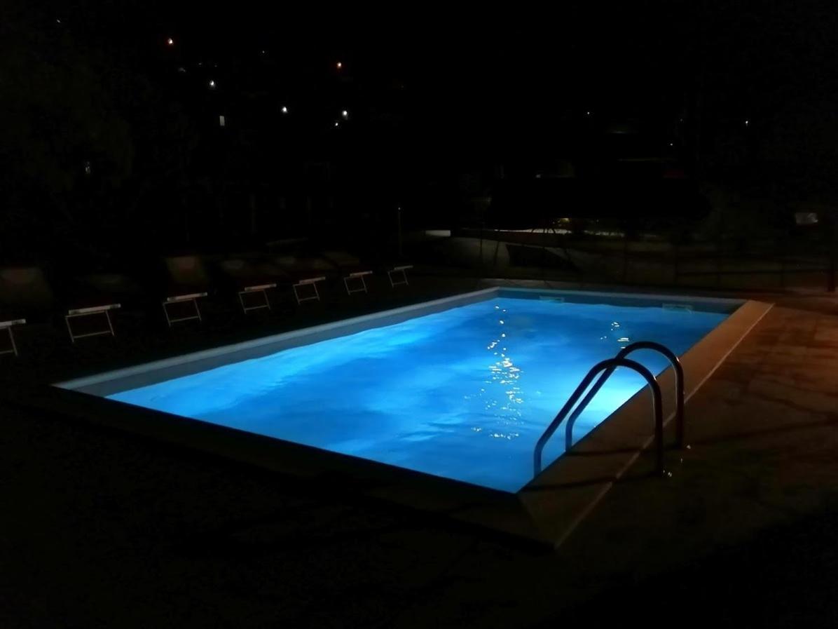 Villaggio Turistico Il Lago Dorato Carlazzo Dış mekan fotoğraf
